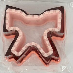 Pink Bow Sandwich Cutter - Cat & Jack